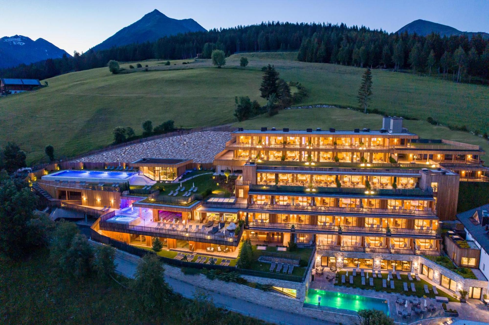 Tratterhof Mountain Sky Hotel Maranza Eksteriør billede